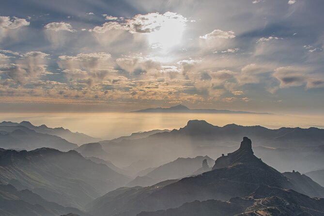 3-Hour Hiking Experience in Roque Nublo - Pickup, timing, and the small-group format