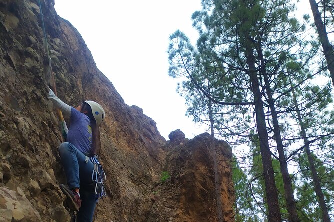 3-Hour Sunset Climbing Adventure Experience - Starting at Presa de los Hornos at 3:00 pm