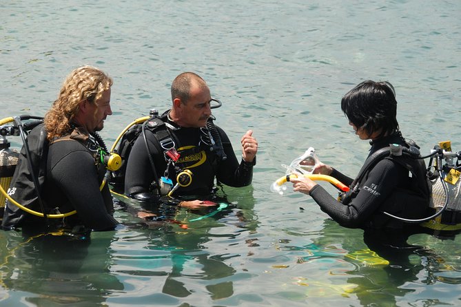 Beginners Scuba Diving Experience in Gran Canaria - Safety and instructor support