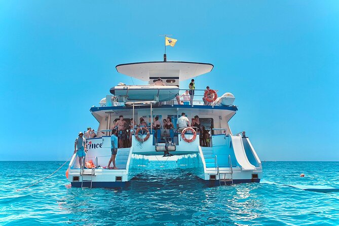 Catamaran Cruise from Puerto Rico (Full package) - Passing Cura, Perche, and Tiritaña