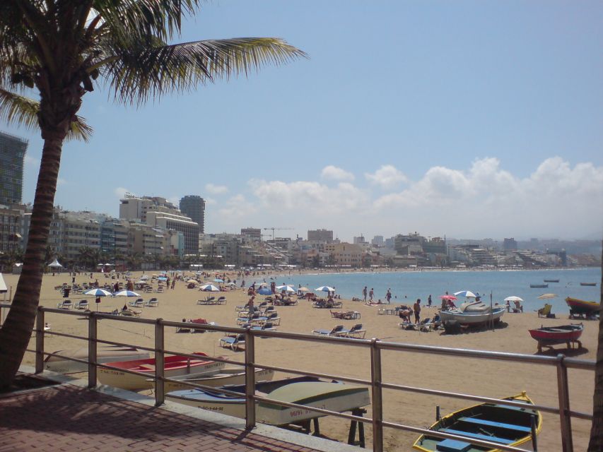 City Treasures Unveiled: 3.5-Hour Las Palmas Cab & Walking - Shopping and extra time after the main route