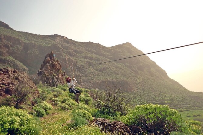 Climbing + Zipline + Via Ferrata + Cave. Adventure route in Gran Canaria - Rock climbing with room to choose your level