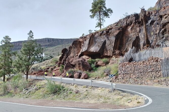 e-Bike Mountain Tour inside a Natural Park+option Tapas in a Cave - La Cuevita, the cave bar with an extra