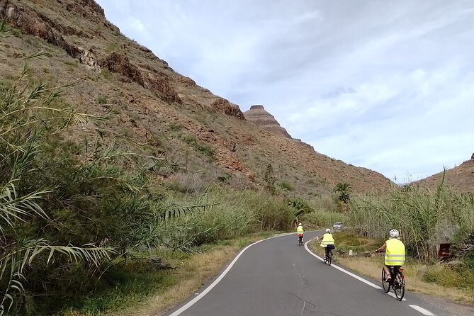 e-Bike Mountain Tour inside a Natural Park+option Tapas in a Cave - Starting beside the Costa Canaria promenade