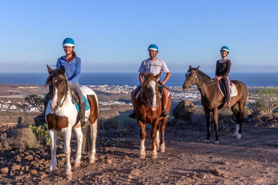 El Salobre: Horse Riding Adventure with Transfer Options - Guide Support and Group Size