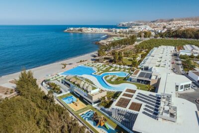 Entire Day Ticket at Perchel Beach Club with Spa Circuit