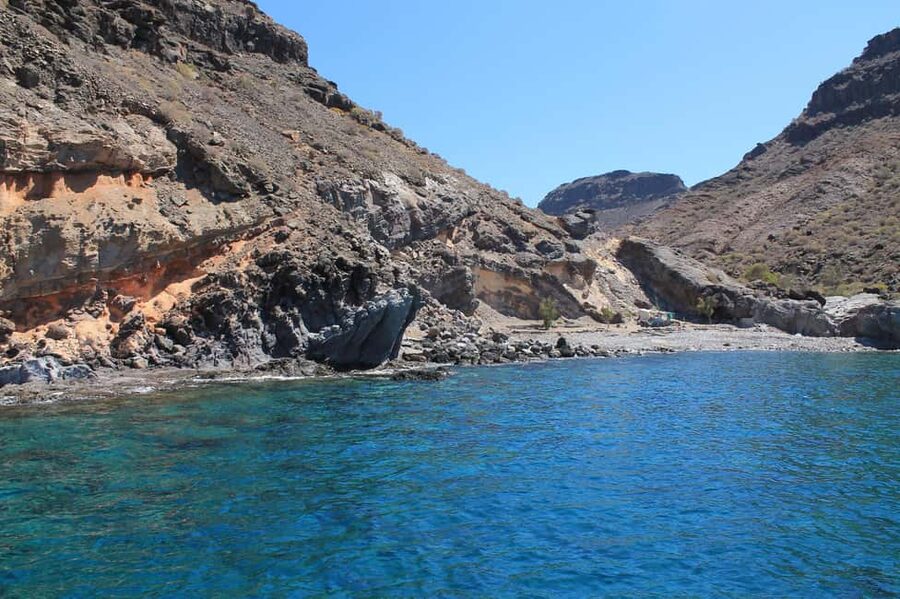 Explore Gran Canaria: Boat Tour with Wine & Food Tasting - Practical details that shape the day
