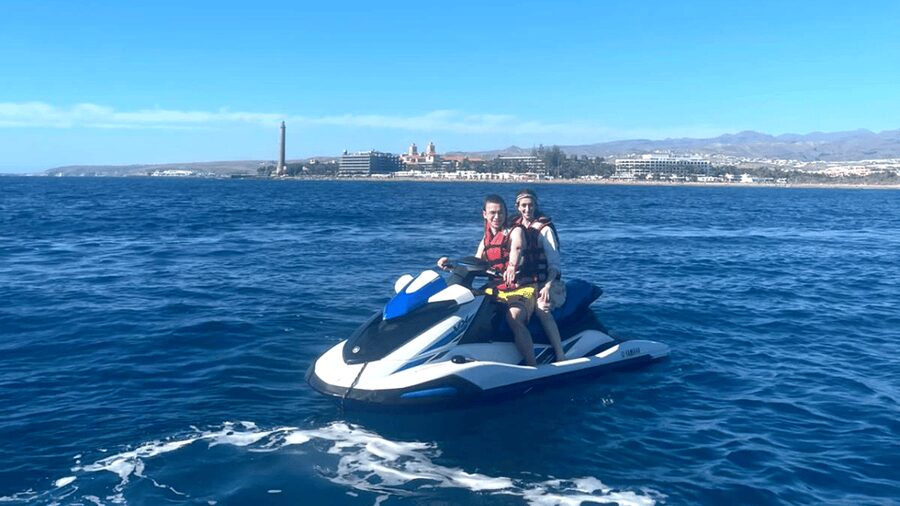 From Playa del Inglés: Guided Jet Ski Tour & Hotel Transfers - Getting ready: briefing, locker, and basic instructions