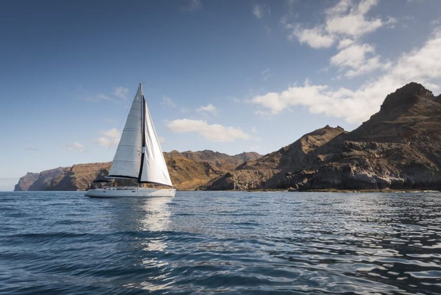 From Puerto de Mogán: Sailboat Trip with Food and Drinks - How to prepare for a comfortable morning