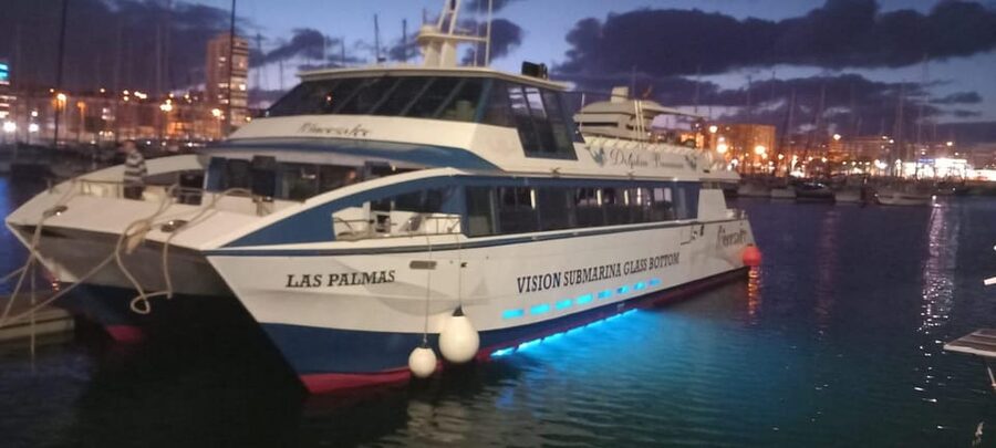 From Puerto Rico: Boat trip along the coast w/ Food & Drinks - Leaving Puerto Rico aboard the Princesa Ico