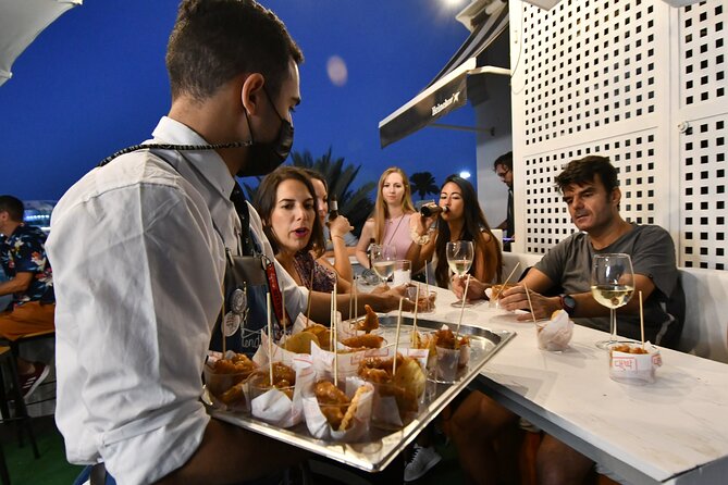 Gastronomic Bike Tour through Las Palmas at Night - Why this four-hour format works