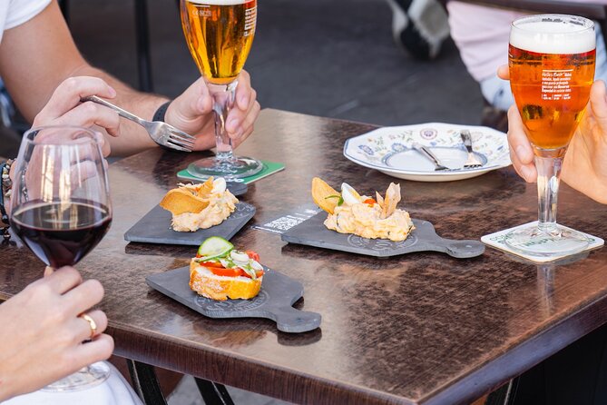 Gourmet Tapas and Wine Tour in the Old Town of Las Palmas - Finishing at Plaza de Santo Domingo and El Vasco