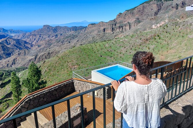 Gran Canaria 7 Highlights Small Group Tour with Tapas Picnic - A small black-sand beach at Playa de Tufia