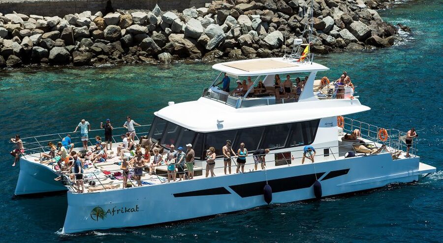 Gran Canaria: Afternoon Catamaran Cruise with Food & Drink - Swimming and Snorkeling in a Clear Bay