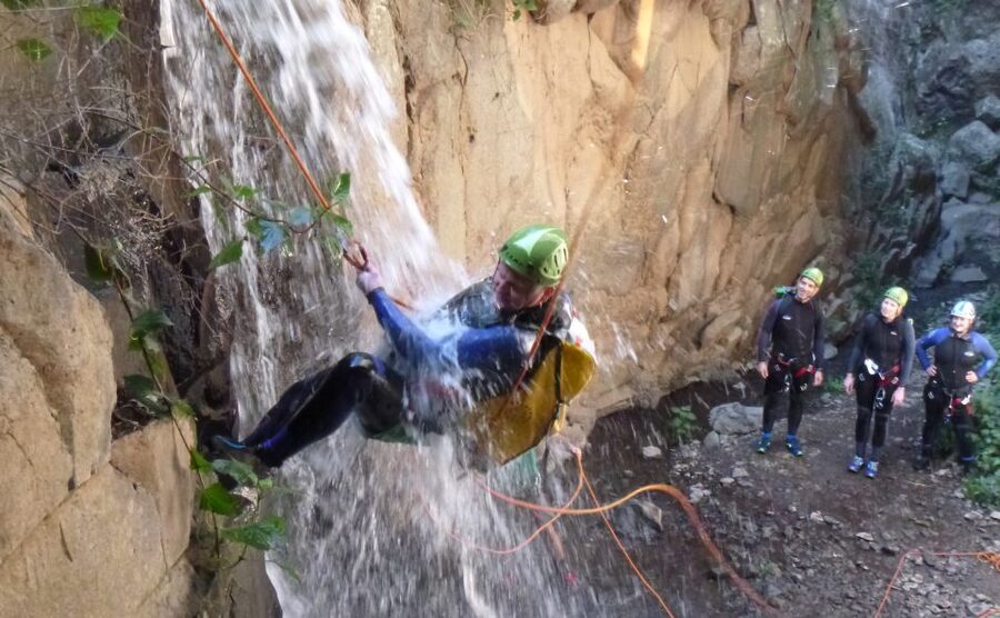 Gran Canaria: Canyoning Trip - From the van to the stream