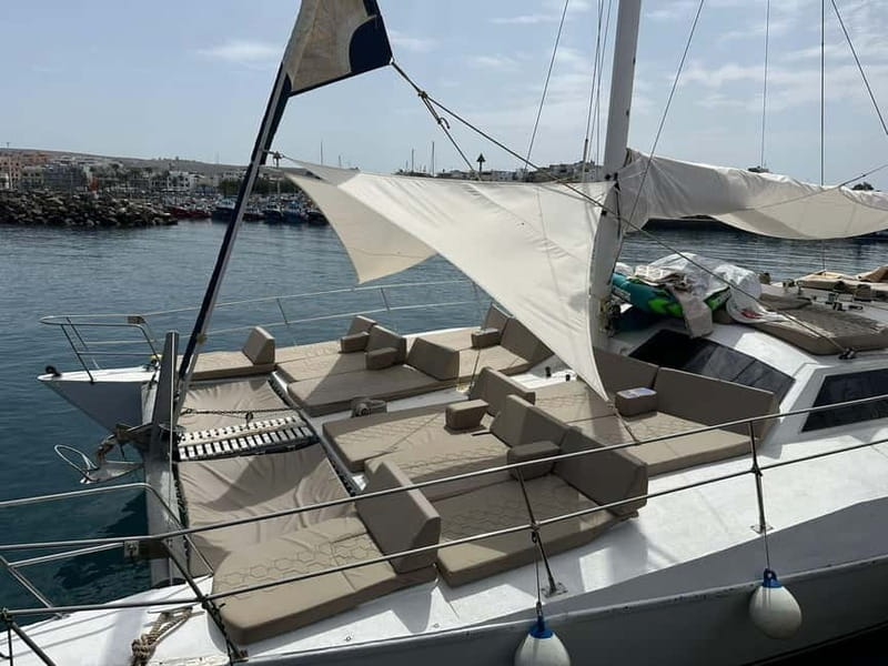 Gran Canaria: Catamaran Tour with Lunch and Drinks - Leaving Arguineguín for the south coast