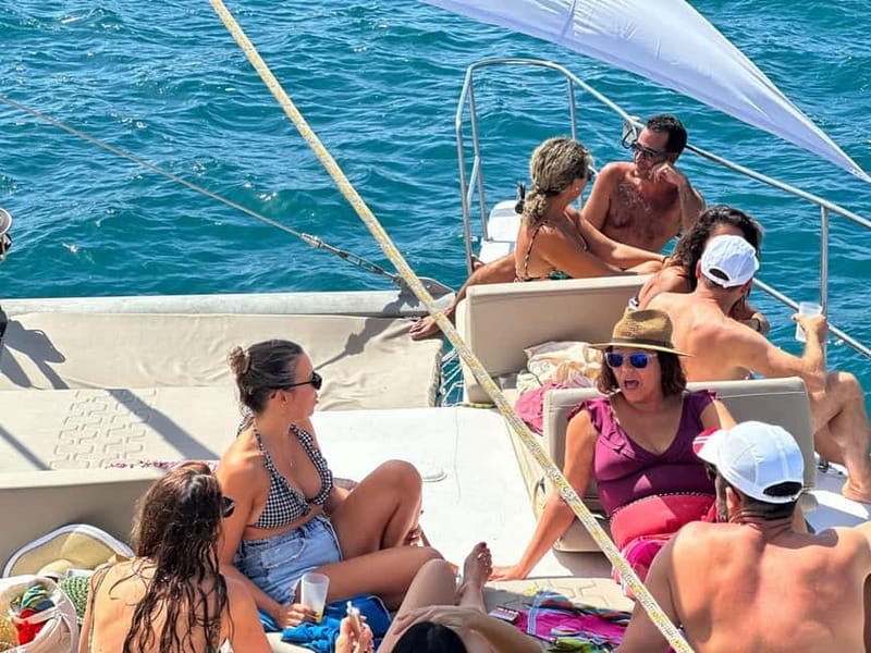 Gran Canaria: Catamaran Tour with Lunch and Drinks - The dolphin search needs realistic expectations