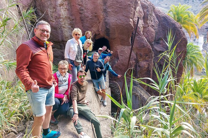Gran Canaria Cave, Oasis, Red-gorge Adventure & cosy Picnic - El Guriete closes the day with mountain views