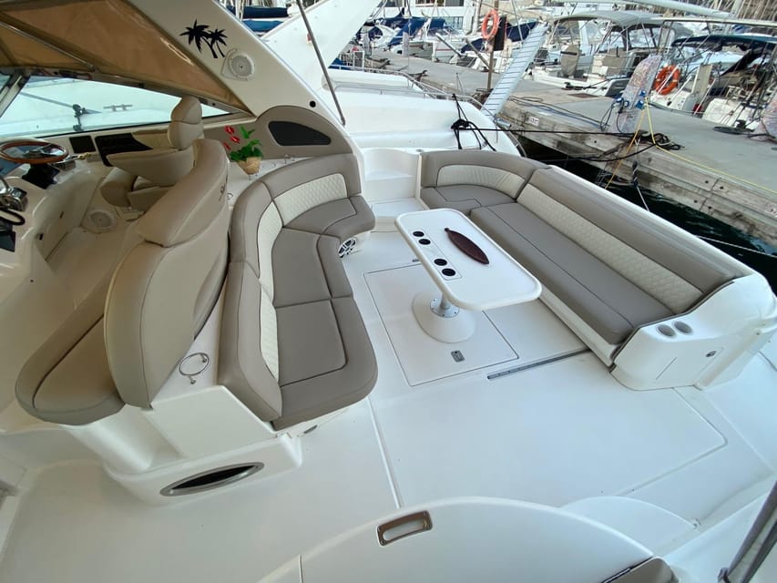 Gran Canaria: Excursion on private yacht with drinks, lunch and snorkeling - Perchel Cove and the swim stop