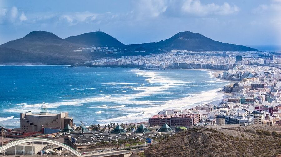Gran Canaria: Full-Day Island Sightseeing Coach Tour - Puerto de Mogán: a gentle start by the water