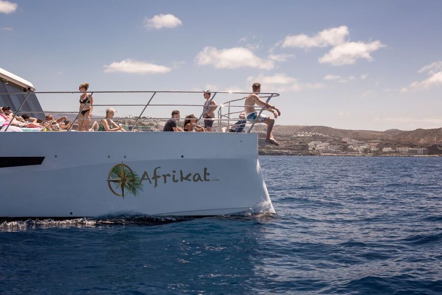 Gran Canaria: Fun Catamaran Cruise with Food and Drinks - What to bring for a comfortable day