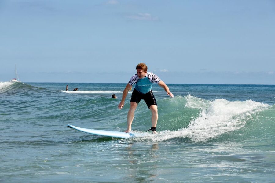 Gran Canaria Maspalomas: Surf lessons all levels - Surfboard, wetsuit, water, fruit, and insurance