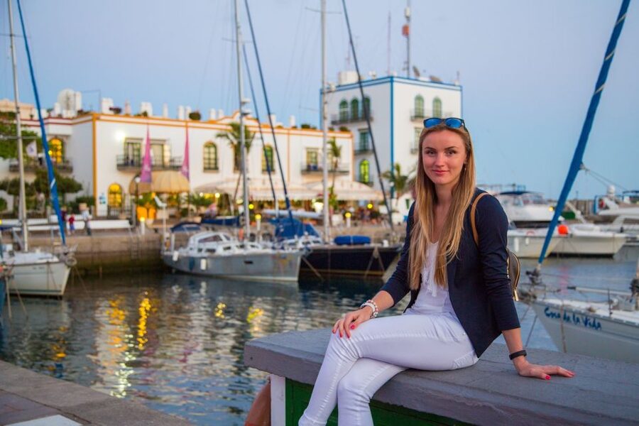 Gran Canaria: Puerto de Mogán Local Market Day Trip - Lunch, cafés, and your free-time choices