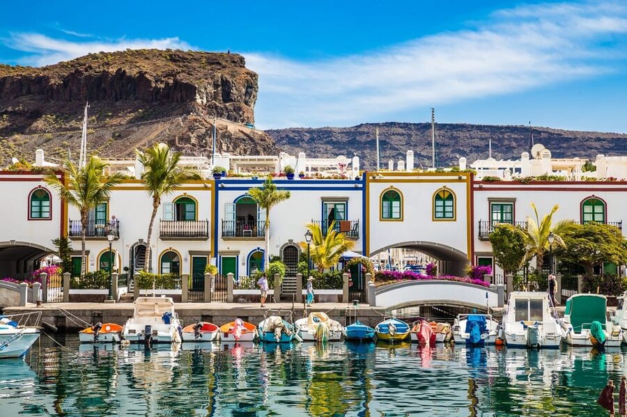 Gran Canaria: Puerto de Mogán Trip with 1-Way Boat Ride - Guides, languages, and the pace of the day