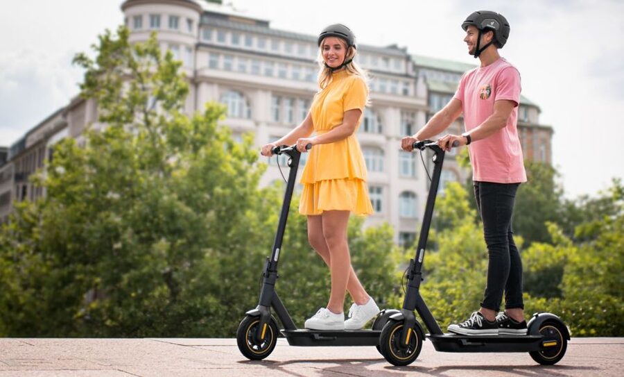 Gran Canaria: Rent Electric Scooter Kick Start - Riding from Playa del Ingles toward Maspalomas