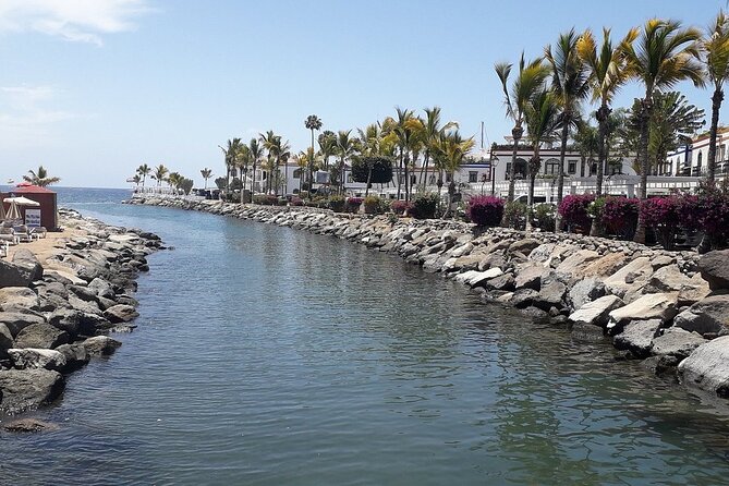 Gran canaria shopping day in Puerto Mogan - The market stop gives you room to set your own pace