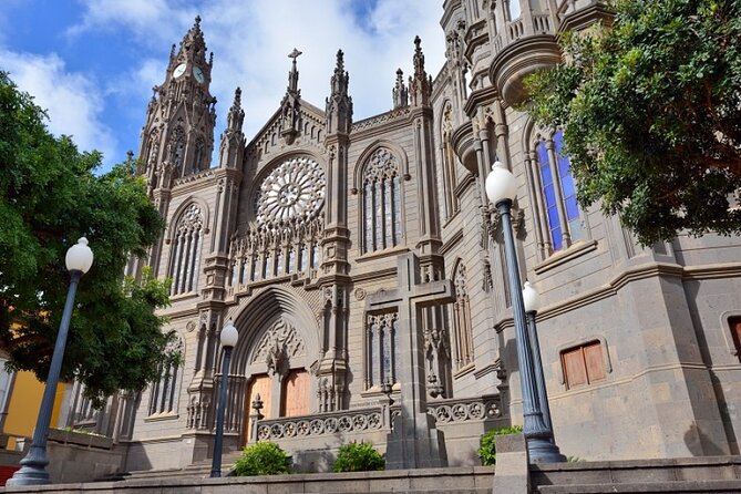 Guided tour: Discover Gran Canaria - Tejeda and the central mountain views