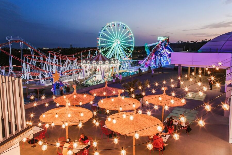 Holiday World Maspalomas Wooland Ticket - Taking on the roller coaster and Spin Loop