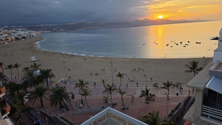 Las Palmas: City, Harbor, and Beach Walking-Hiking Tour - Isleta and the seaside route