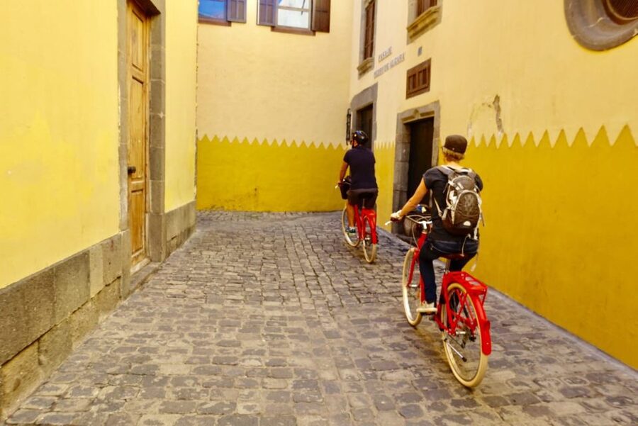 Las Palmas de Gran Canaria: Guided City Tour by Bike - Ending Above Las Palmas