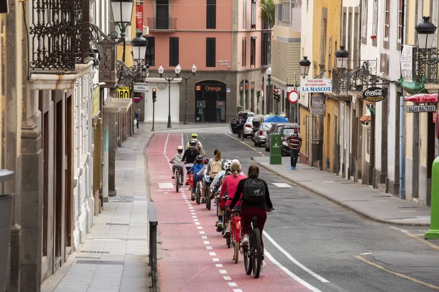 Las Palmas de Gran Canaria: Guided City Tour by Bike - From the Port District Toward the Old City