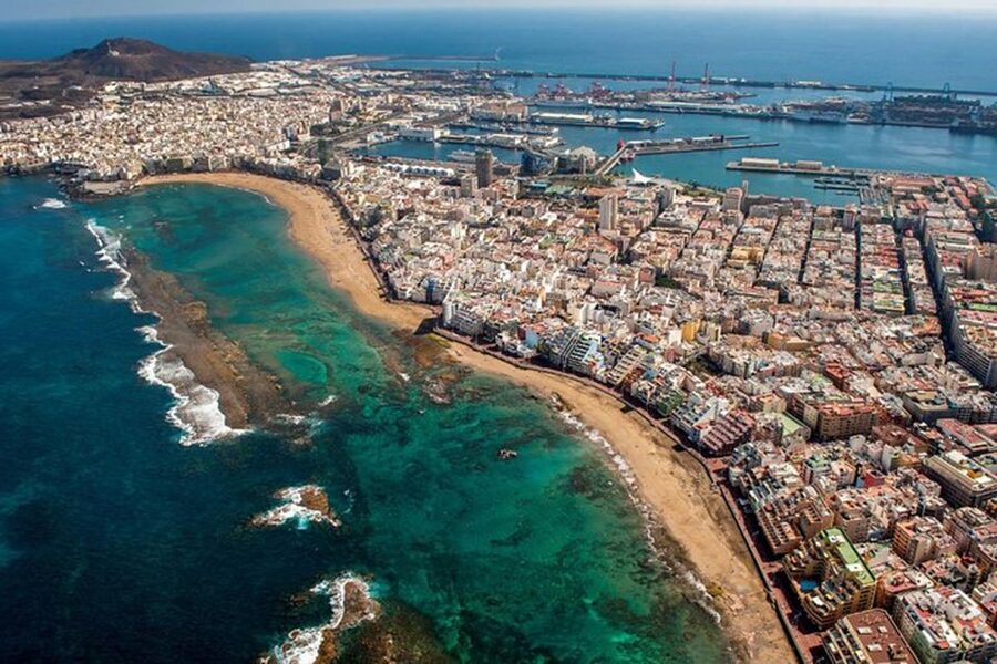 Las Palmas: Paragliding Tandem Flight with Instructor - The takeoff is the most active moment