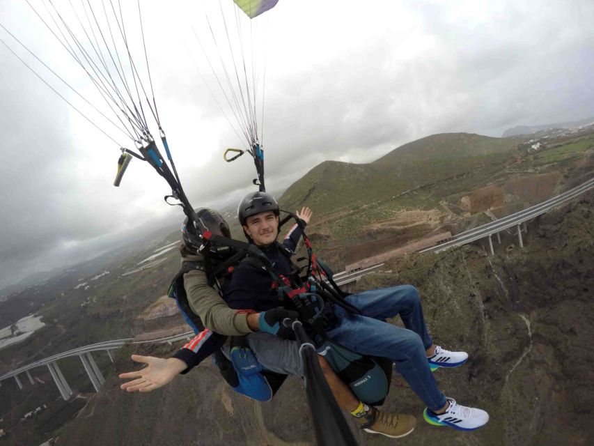 Las Palmas: Paragliding Tandem Flight with Instructor - Who should book this flight?