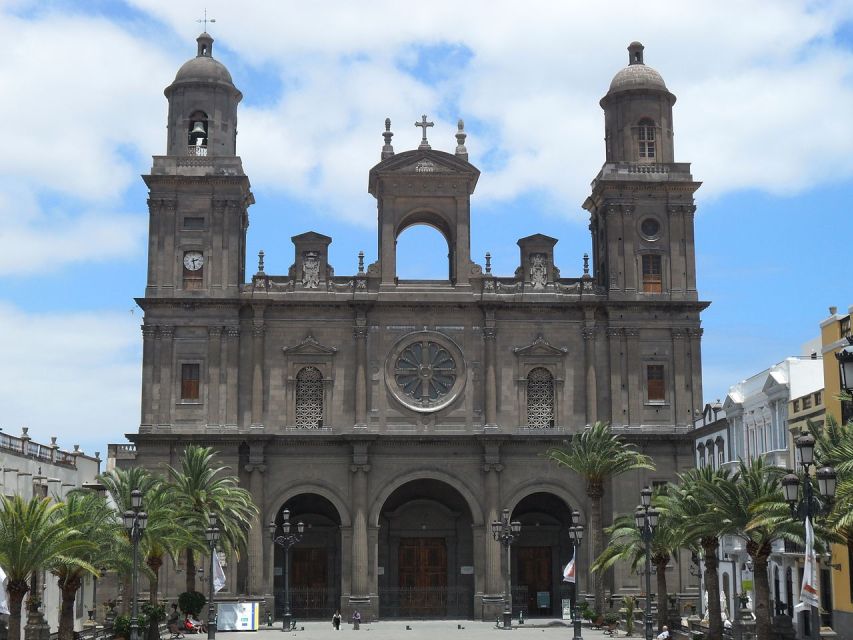 Las Palmas: Tapas and Drinks in the Beauty of the Old City - Booking, timing, and cancellation details