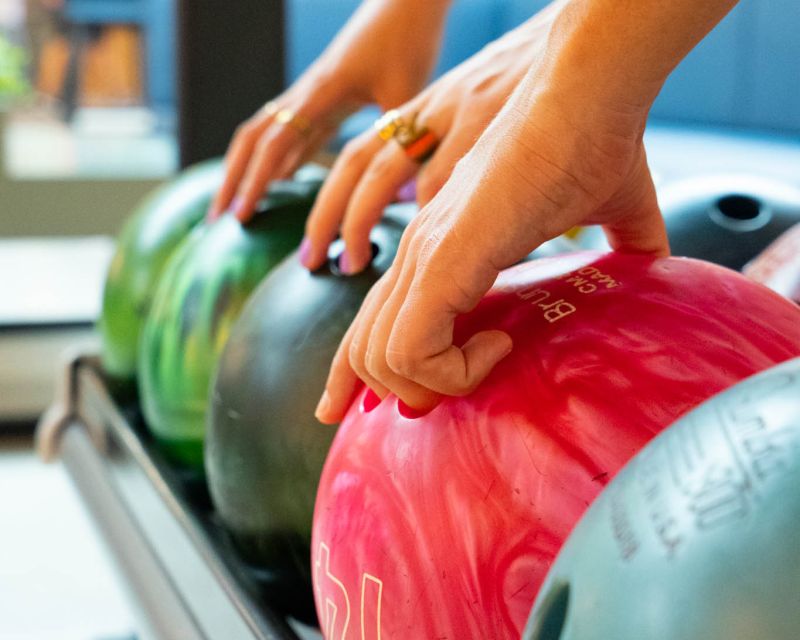 Maspalomas: Bowling Session Entry Ticket at Holiday World - How the game feels for different group sizes