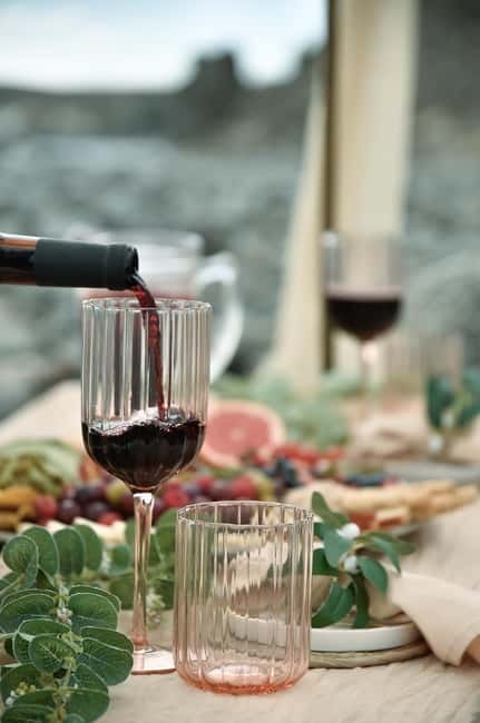Maspalomas: Gran Canaria Picnic Experience - What is served on the picnic cloth