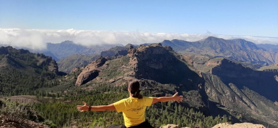 Maspalomas: Hiking to Roque Nublo with 2 authorised guides - What two authorised native guides add