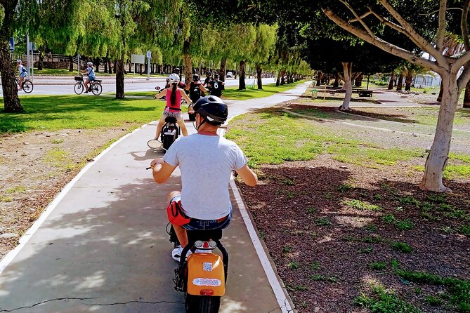 Maspalomas - Meloneras : e-Scooter 2 seat Sunset Guided Tour - Who Should Drive and Who Should Ride