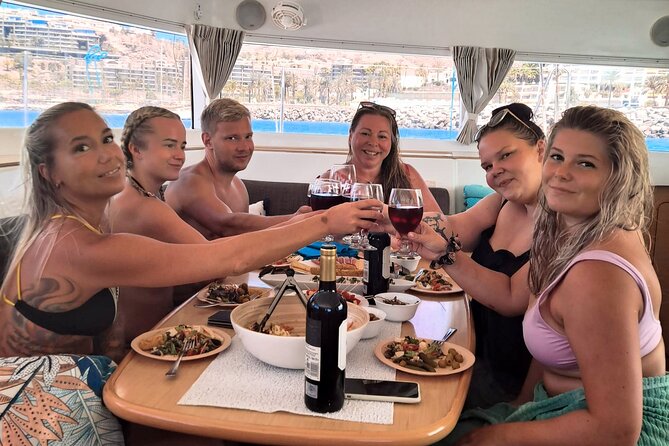 Private 5 hour catamaran cruise in south of Gran Canaria - Unlimited drinks, from cava to soft drinks