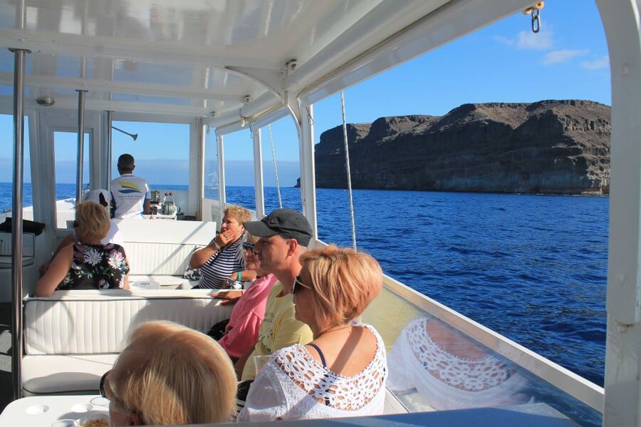 Puerto de Mogan: Boat and Snorkeling Trip - What makes it good for families