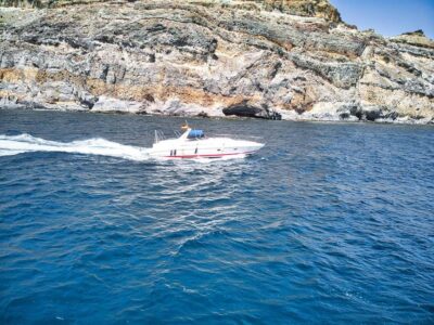 Private yacht up to 10 persons