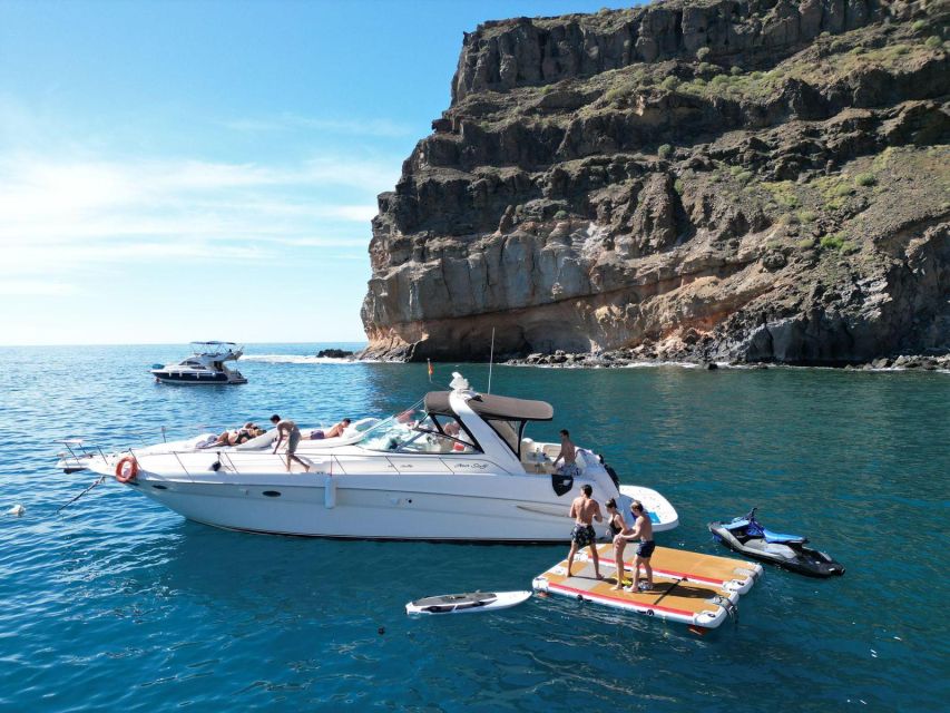 Puerto Rico, Gran Canaria: Boat Tour with Tapas and Drinks - Sailing out from Puerto Rico
