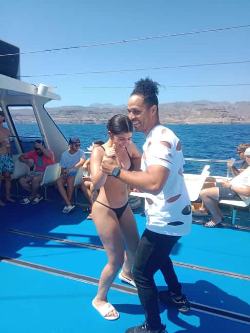 Puerto Rico, Las Palmas: Boat Party - Music, DJs, and the social mood