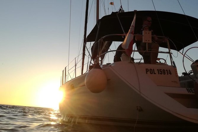 Sailing Trip and Snorkeling (max. 8 people) - A generous lunch with local flavors