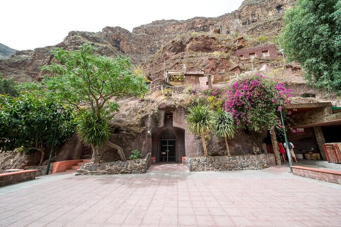 Sea and Mountain Full Day Tour with Lunch - Guayadeque canyon and the cave restaurant